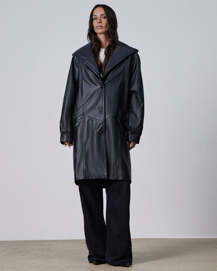 Trench coat "Unbelievable"